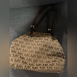 MK Michael Kors Canvas Tote with leather trimming - Medium Monogram